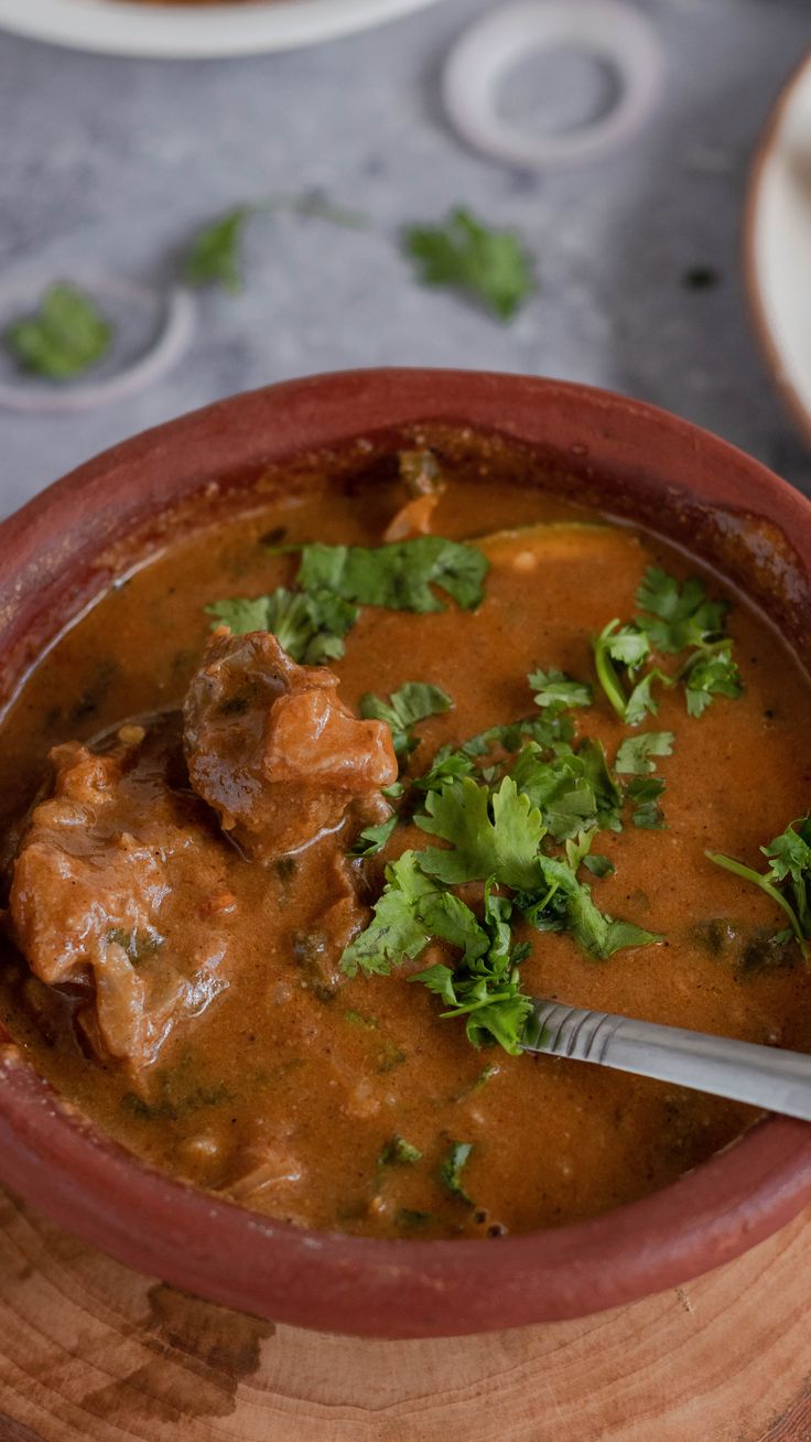 CHICKEN THANNI KULAMBU 800 GRAMS